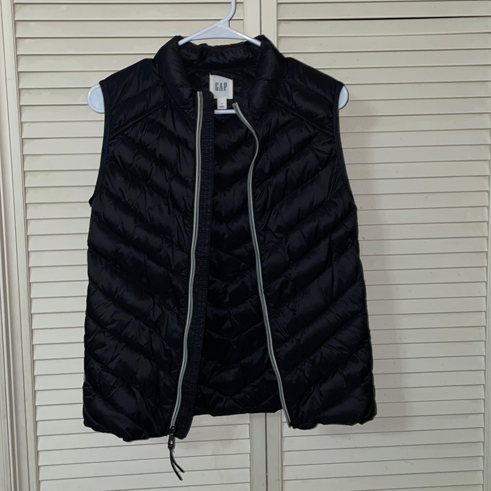 Primaloft vest, light weight down alternative
